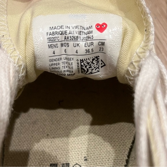 Comme des Garçons PLAY x Converse Chuck Taylor® Hidden Heart Low Top Sneaker - Picture 5 of 6